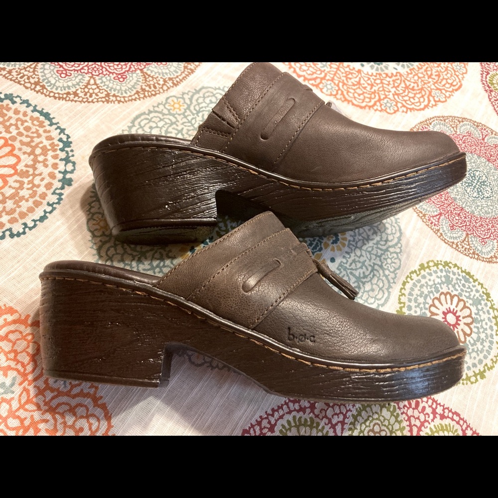 B.O.C. Brown Clogs 11M